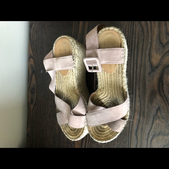 Marc fisher pink platform wedges - Picture 6 of 6